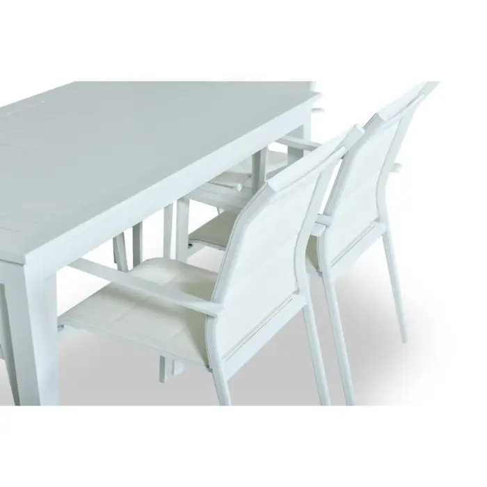 TRAYS Outdoor Dining Set