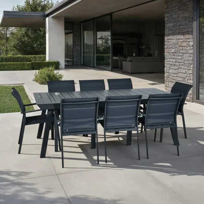 SAVOR Outdoor Dining Set