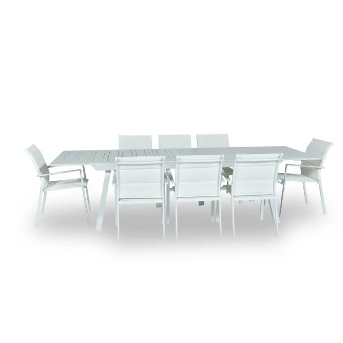 SAVOR Outdoor Dining Set