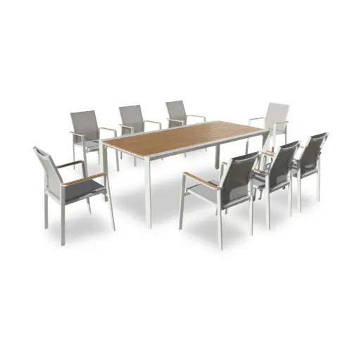 NUAR Outdoor Dining Set