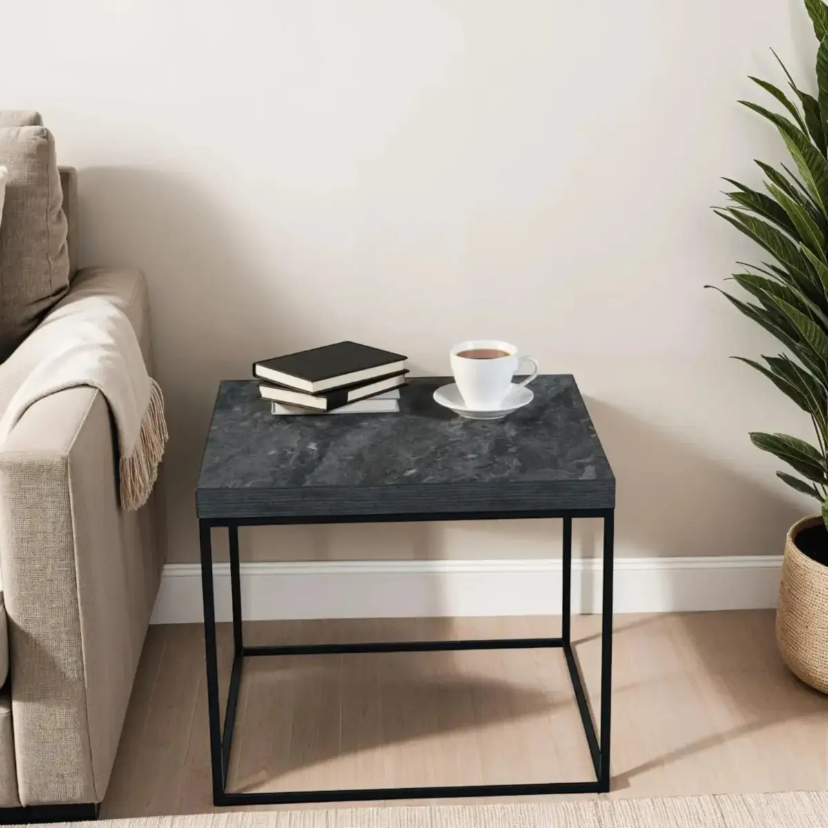 CONCENTO Side Table
