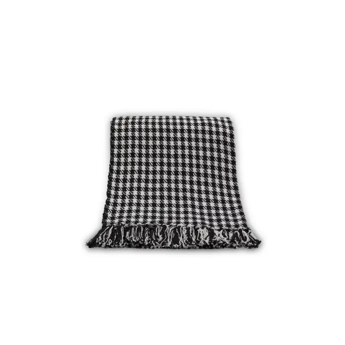 Petit Boule Throw