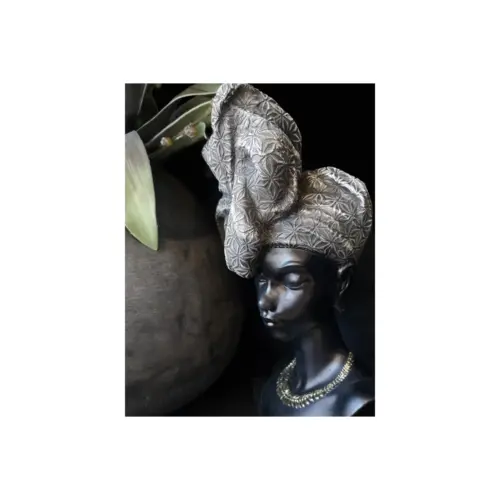 Dame Deco Figure