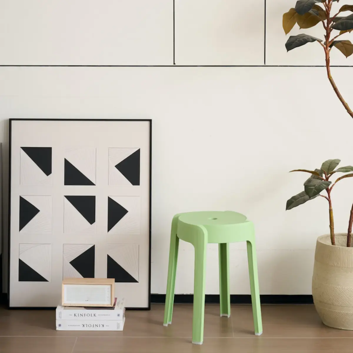 SOLIS Stool