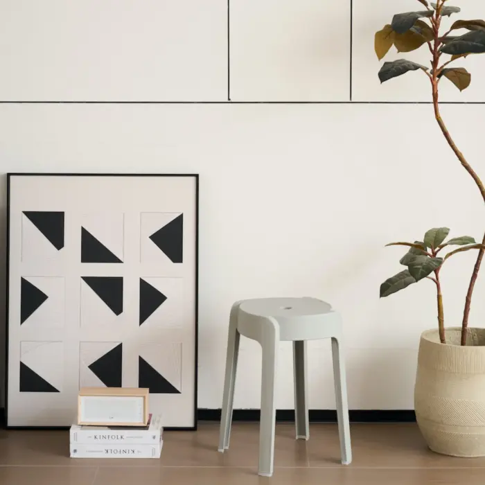 SOLIS Stool