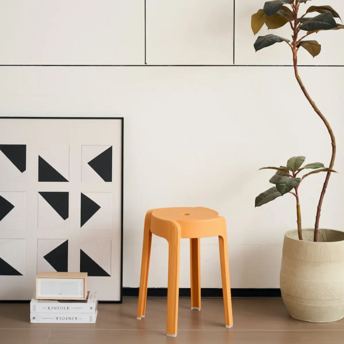 SOLIS Stool