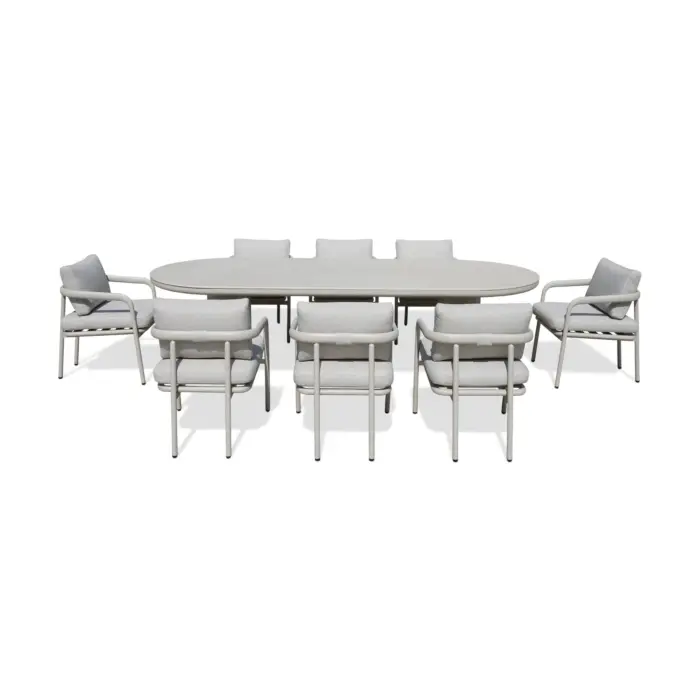 PINNIALE Outdoor Dining Set