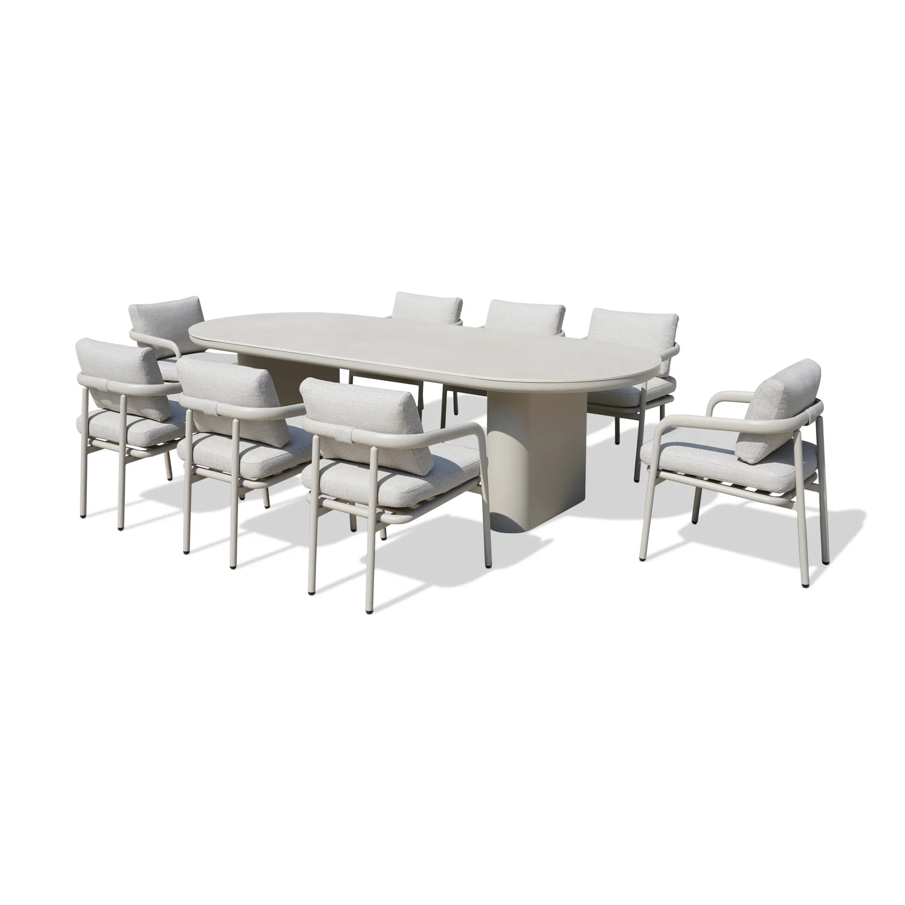 Four Day PINNIALE Outdoor Dining Set