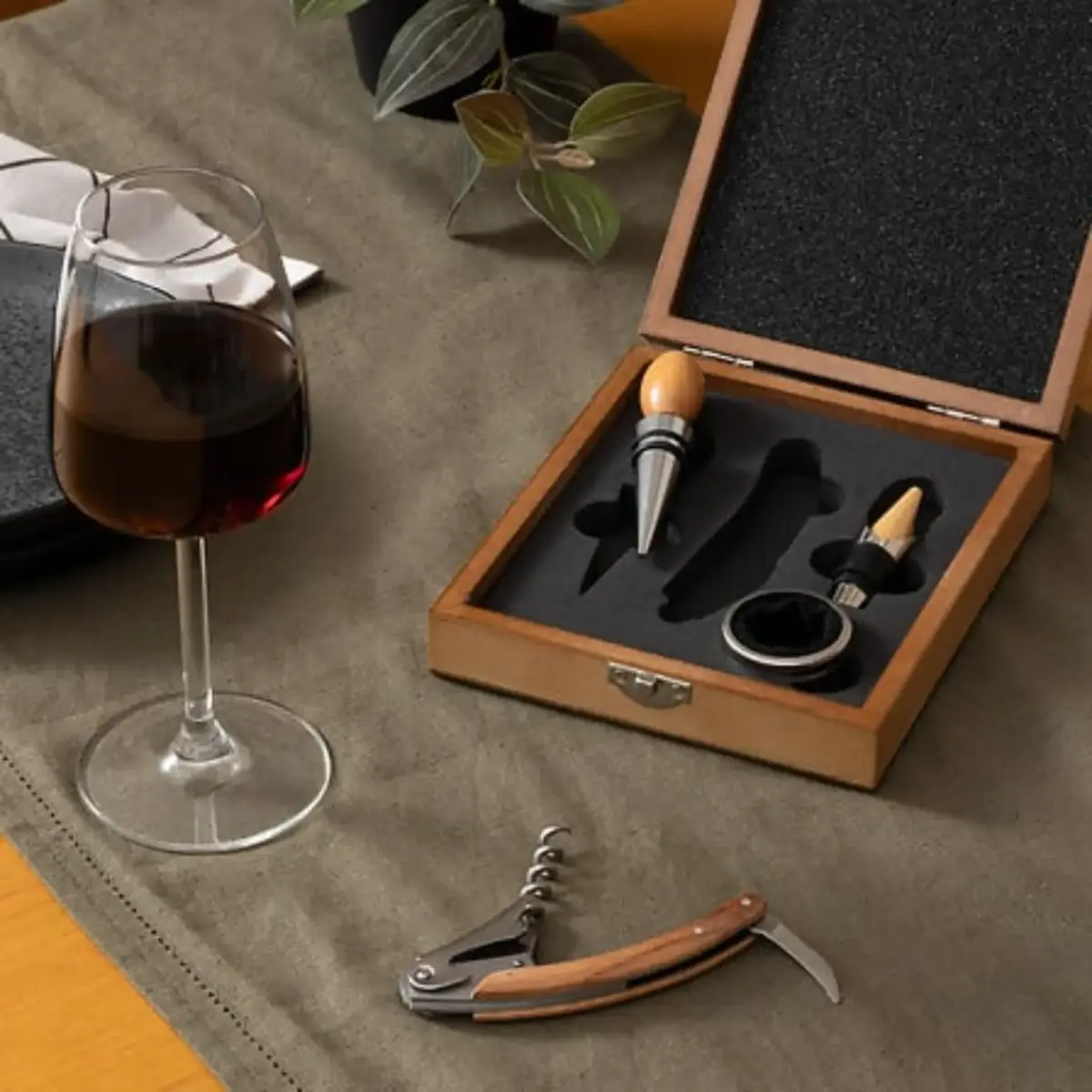 160753 (7) Sommelier Kit 4pcs Wood Marc