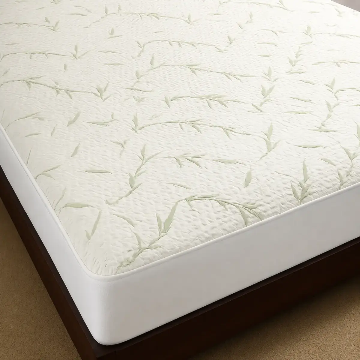 9a6bb150-ba3f-4449-bd5e-259c0ff45b97 Waterproof Bamboo Mattress Protector, for 5.5 ft bed
