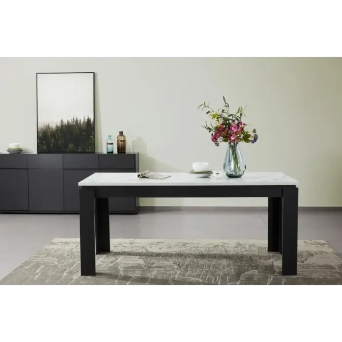 MARWO Dining Table MARWO Dining Table