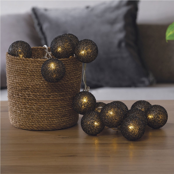 BLK Gltr LED String