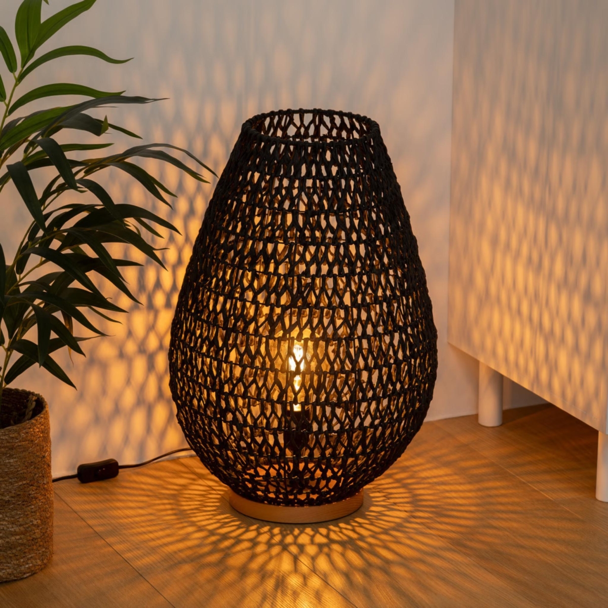 Etel Table Lamp