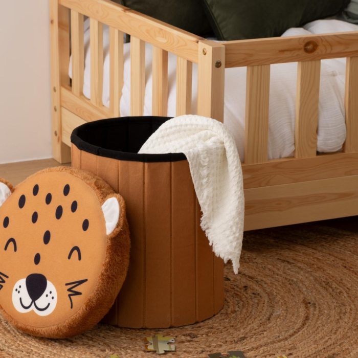 Leo Stool Storage