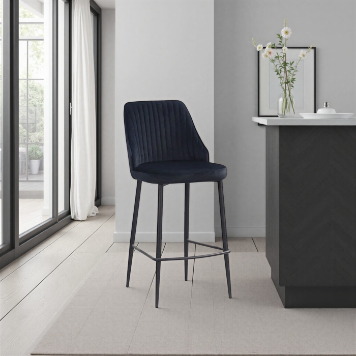 LIMUN Bar Stool