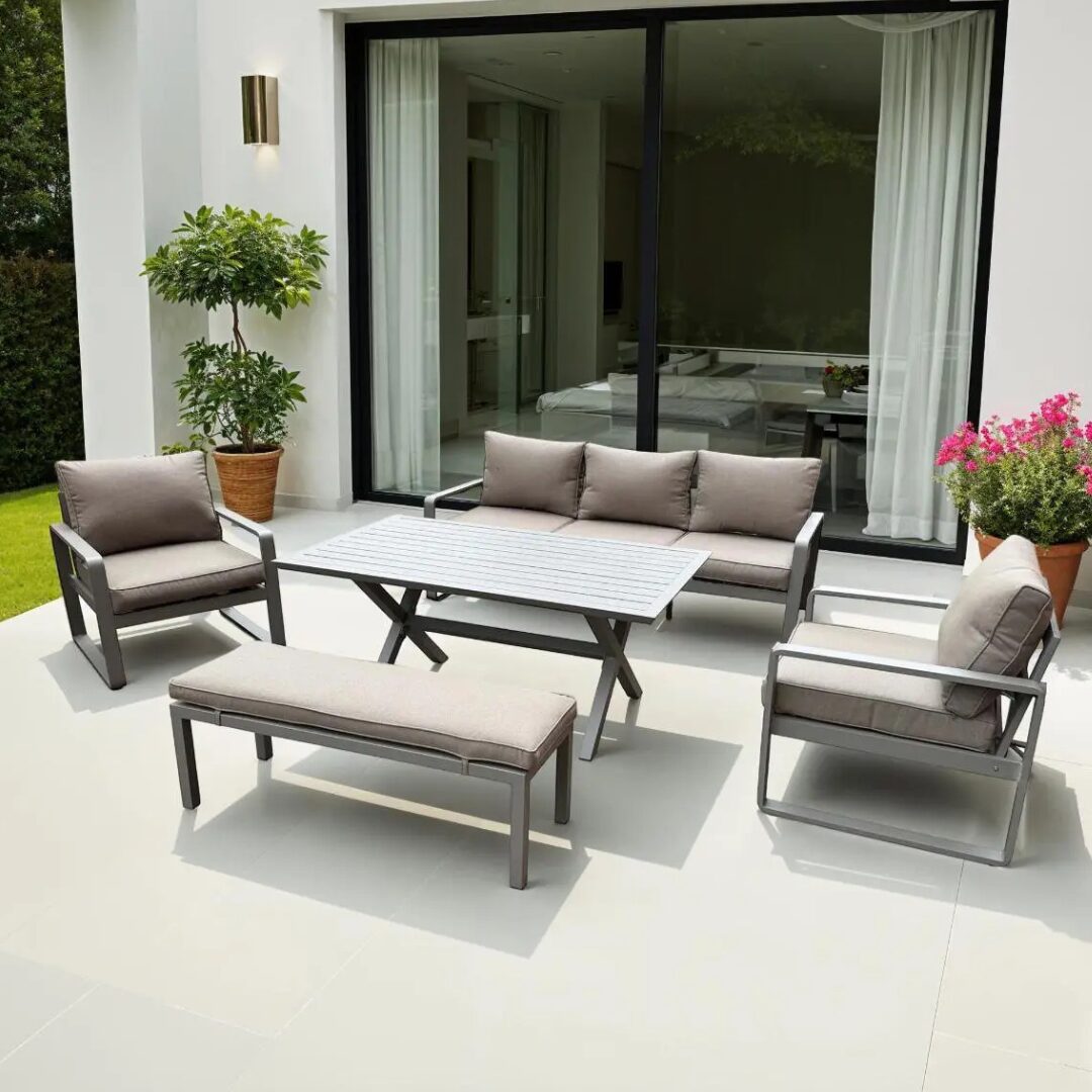 Four Day FELICITI Outdoor Dining Set