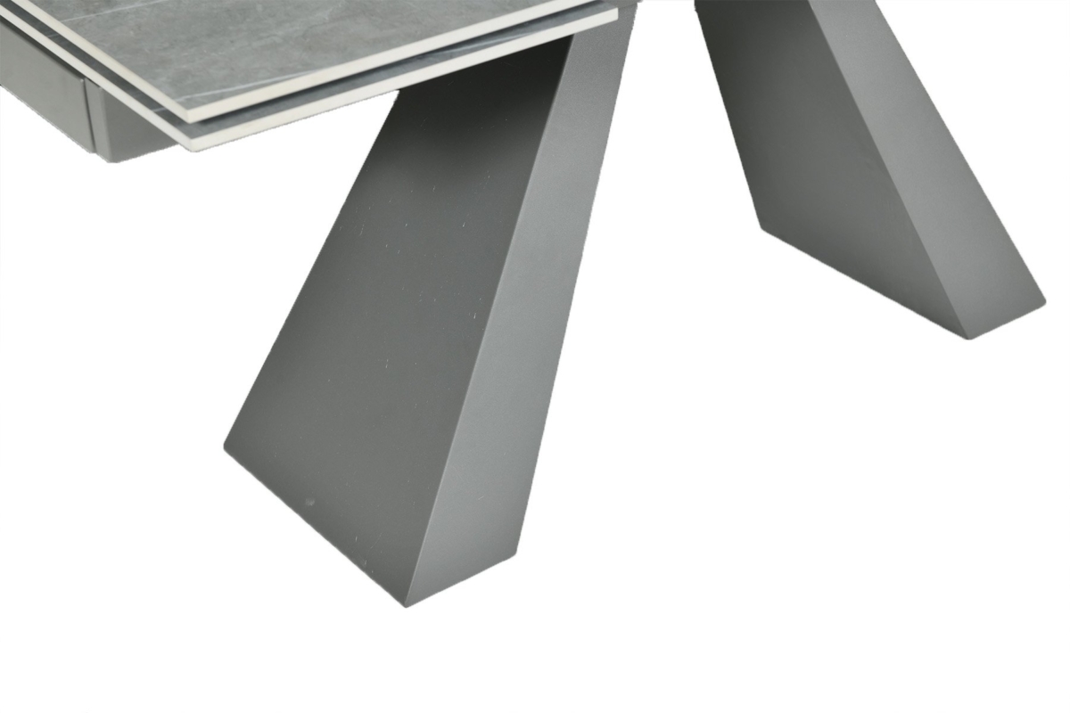 ARMOR Dining Table