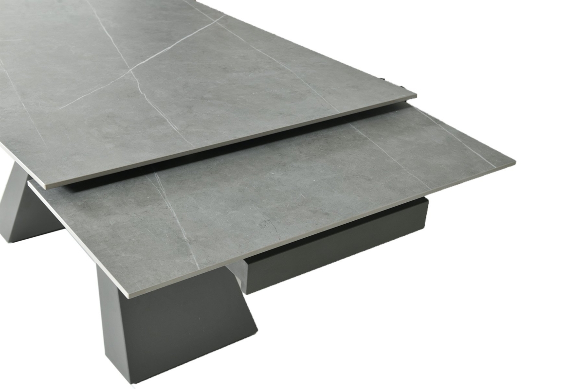 ARMOR Dining Table