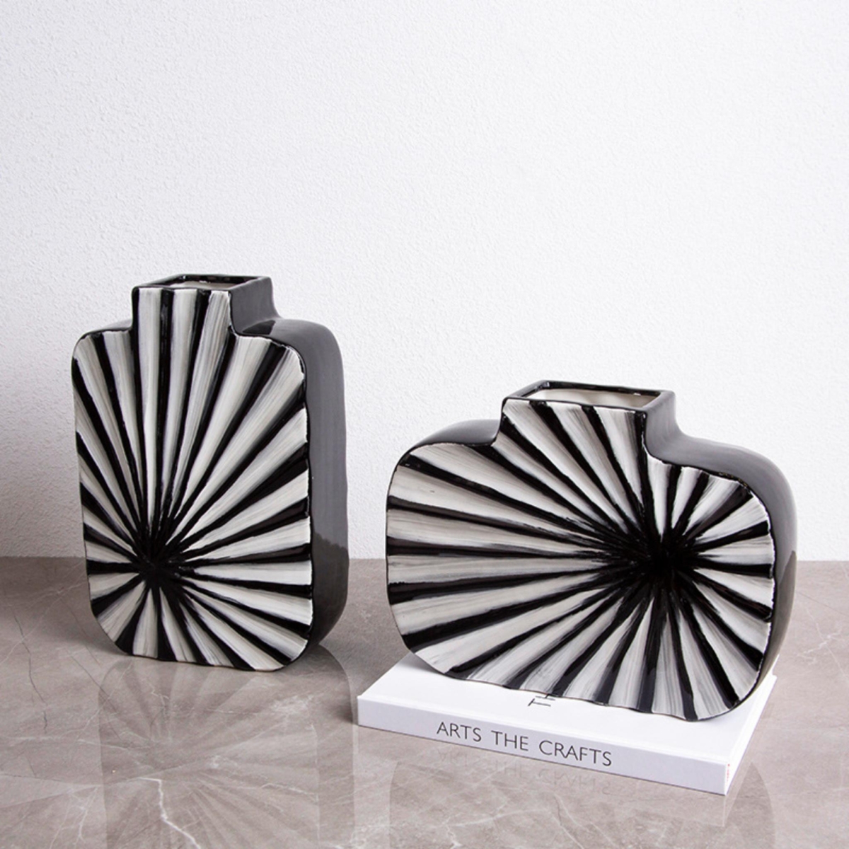 FA-D2099B1.jpg Shell Grain Vase