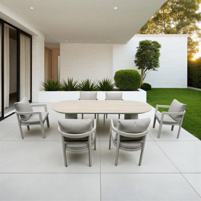 CHAVEN Outdoor Dining Set