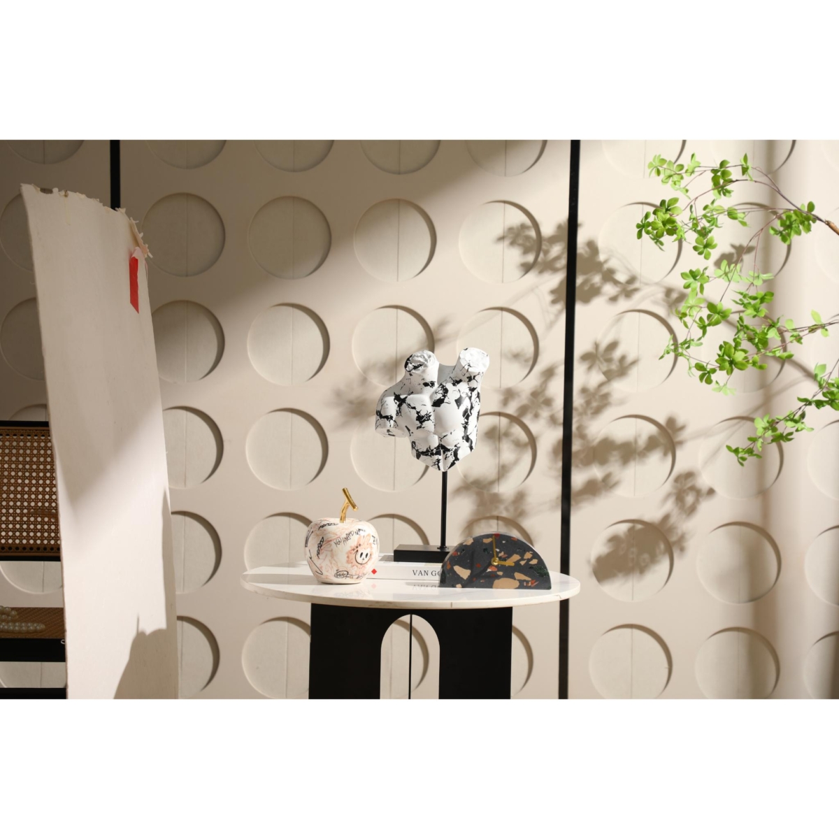 FC-SZ24032-4.jpg HUMANISTIC Ornament