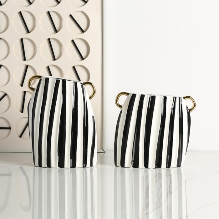 FD-D24038A.jpg Golden Ear Vase