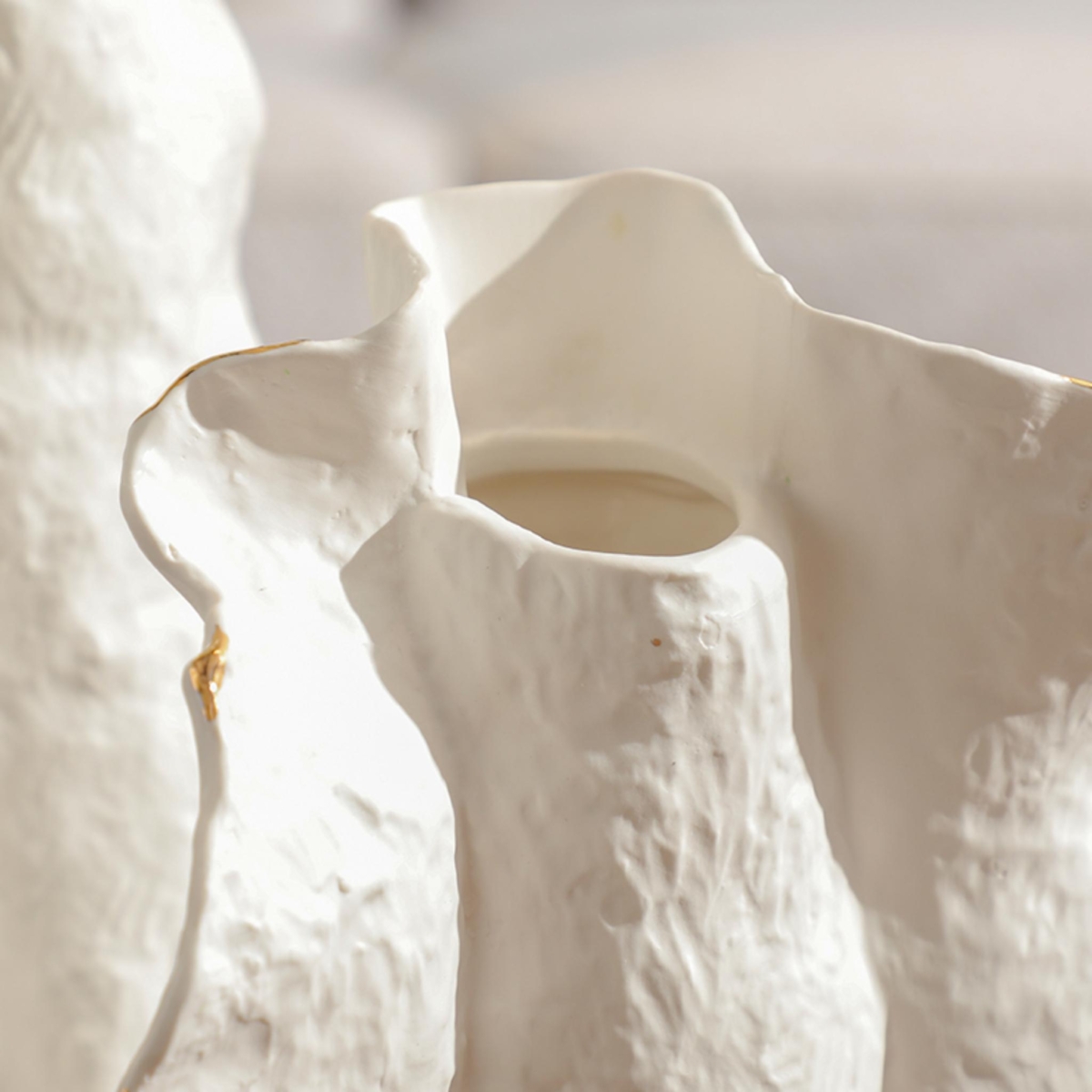 FD-D24044A-4.jpg Ruffle Edge A Vase