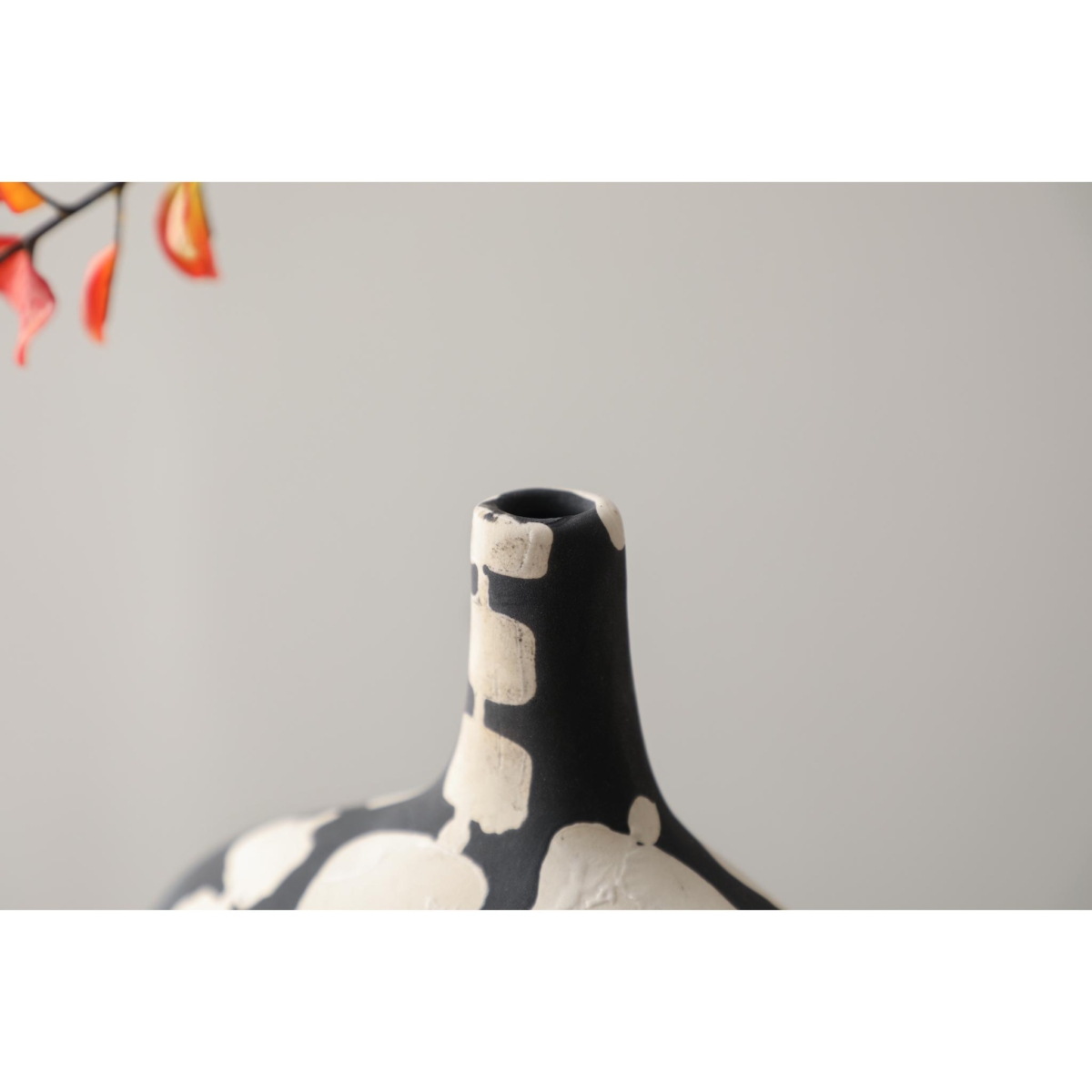 Black Narrow Vase