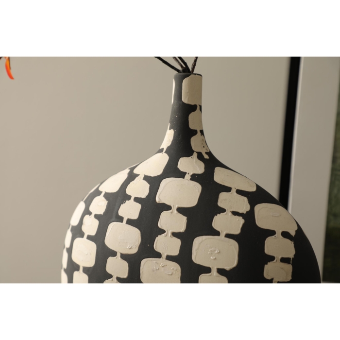 Black Narrow Vase