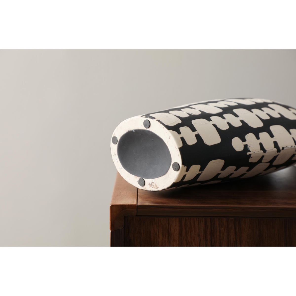 Black Narrow Vase