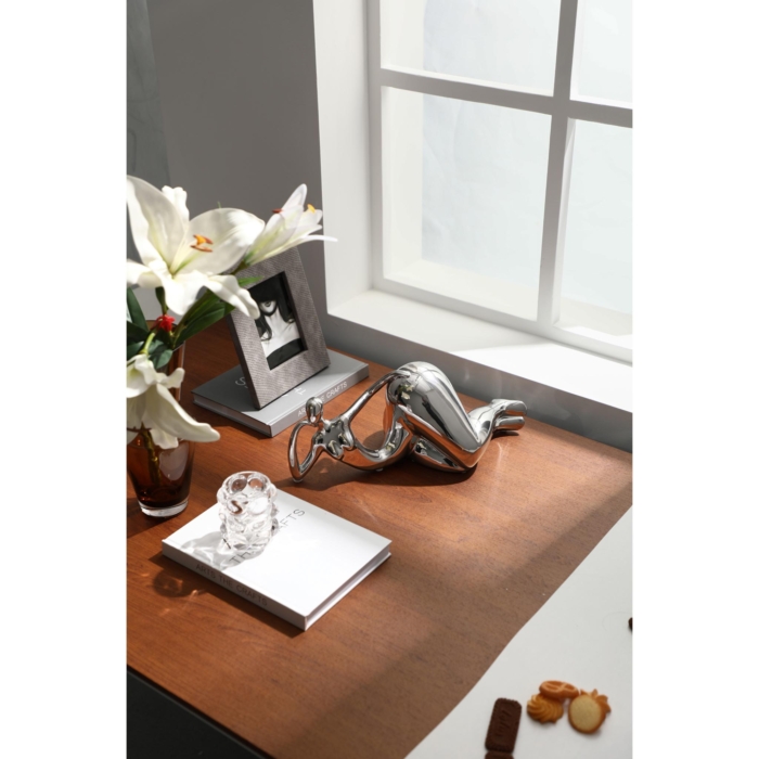 FD-D25039-2.jpg Elegant Woman Ornament