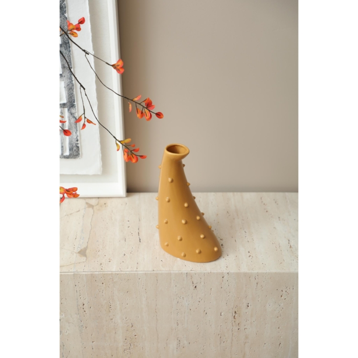 Thorn Bucket Vase