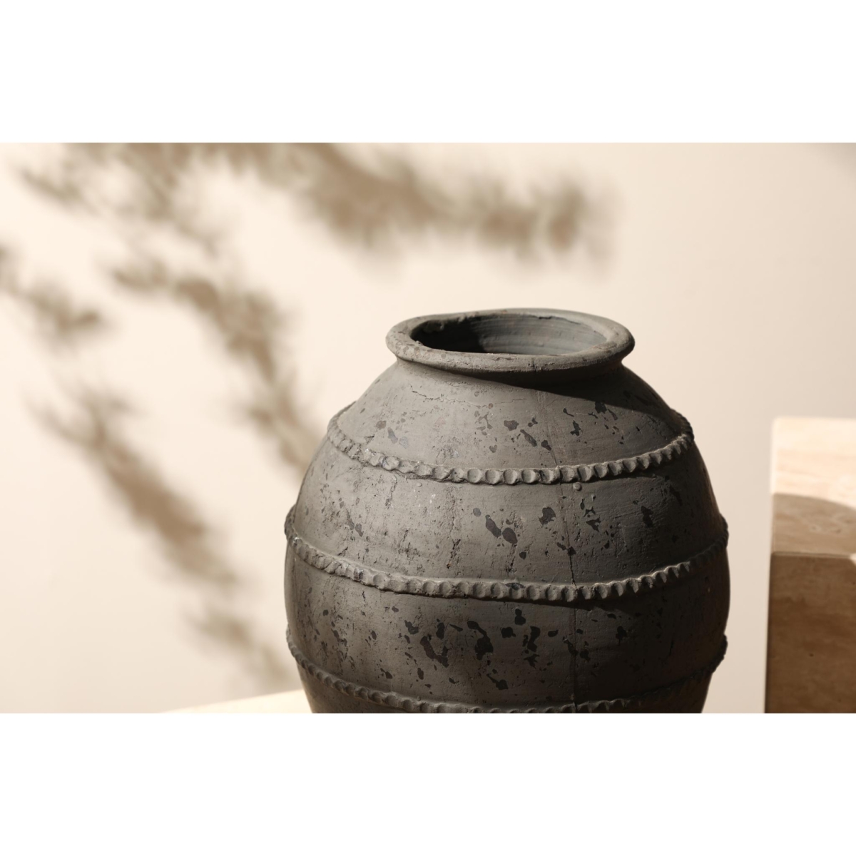 FF-D24059A-2.jpg Black Lace Vase