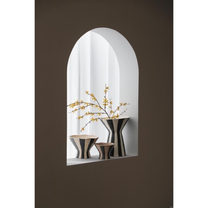 Black Line Vase A