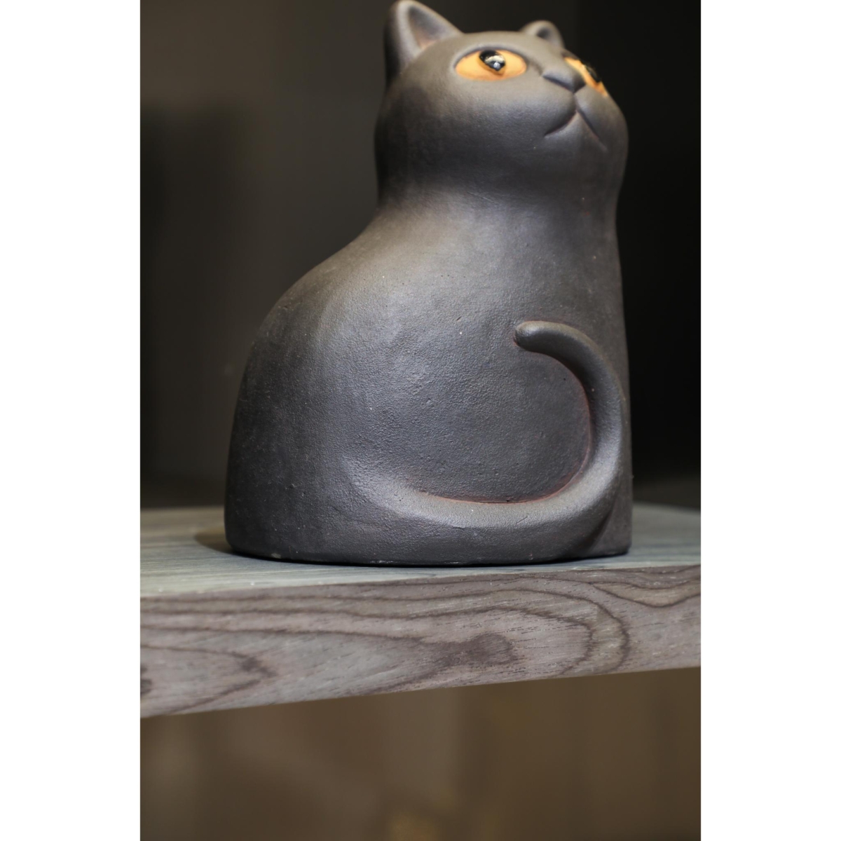 FF-N24029A-2.jpg Cat Figurine A