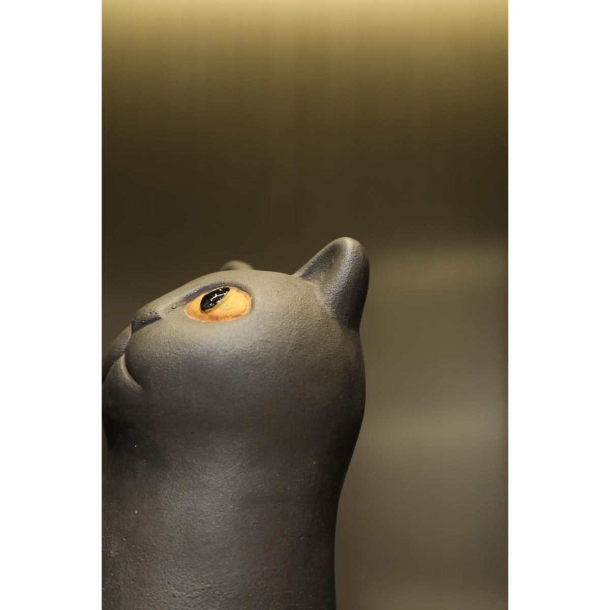 FF-N24029A-4.jpg Cat Figurine A