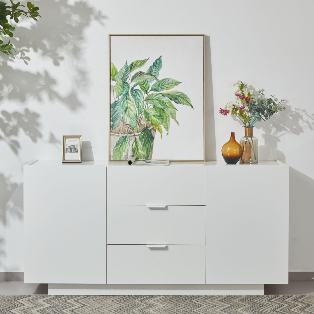 SERVIA Sideboard
