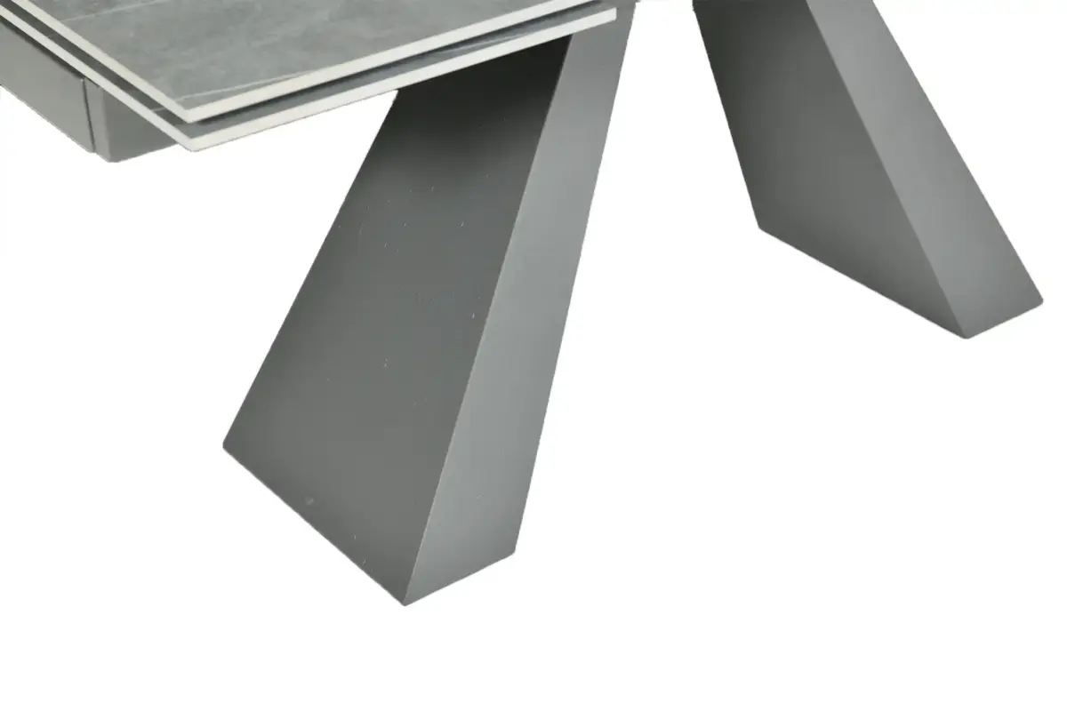 ARMOR Dining Table