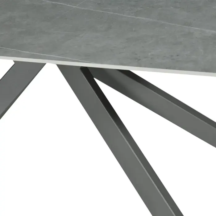 ALIEN Dining Table