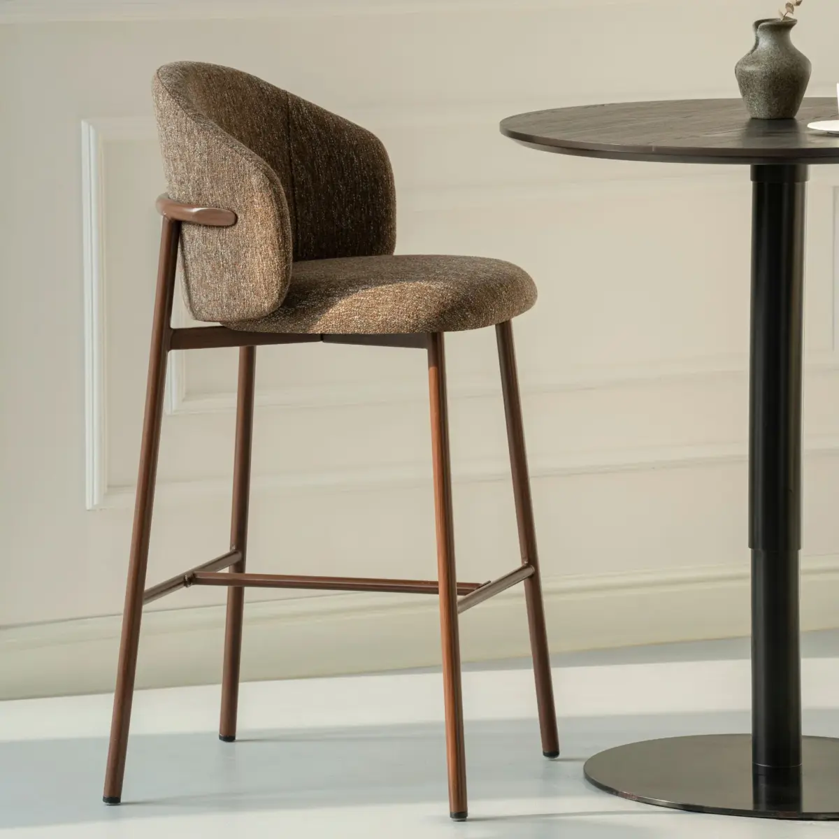 PINEZ BAR STOOL