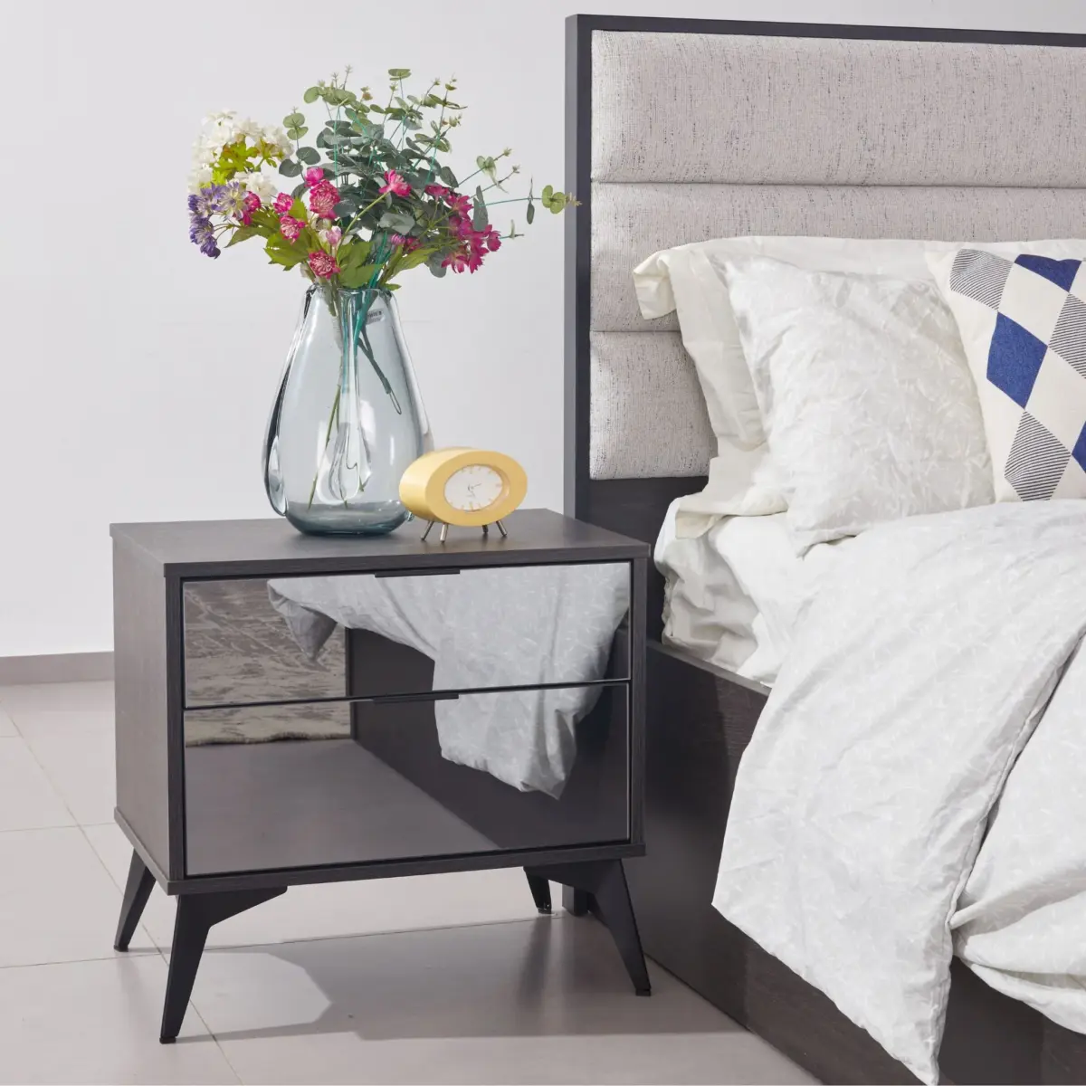 LUMBAI Nightstand
