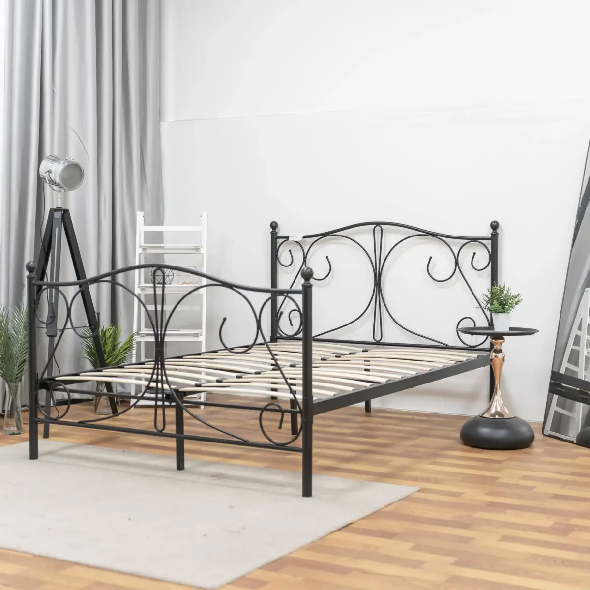 TRUENO Metal Bed