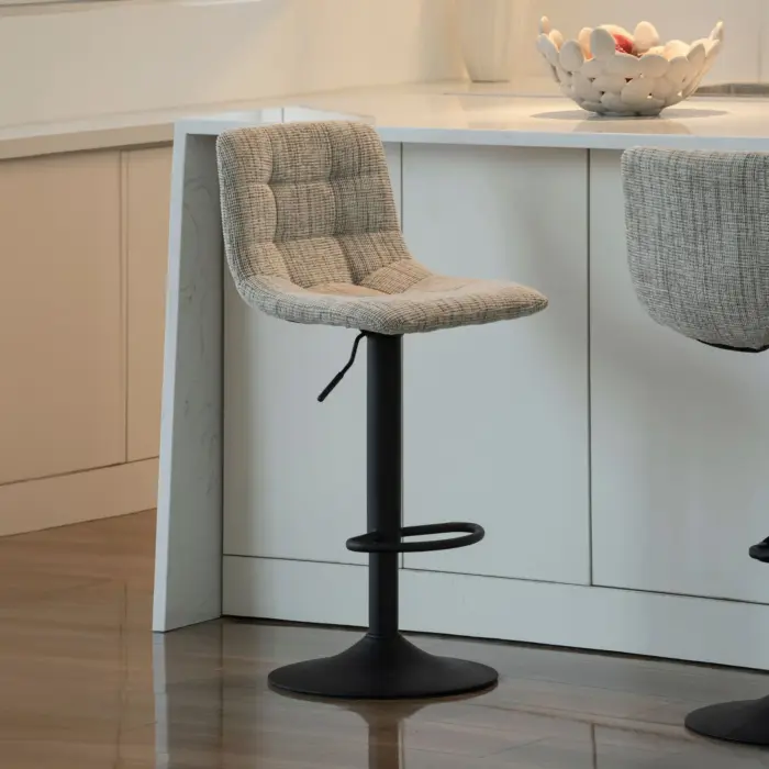 RUMMOR Bar Stool