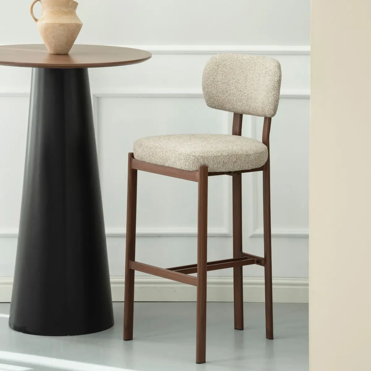 BLEAKY Bar Stool