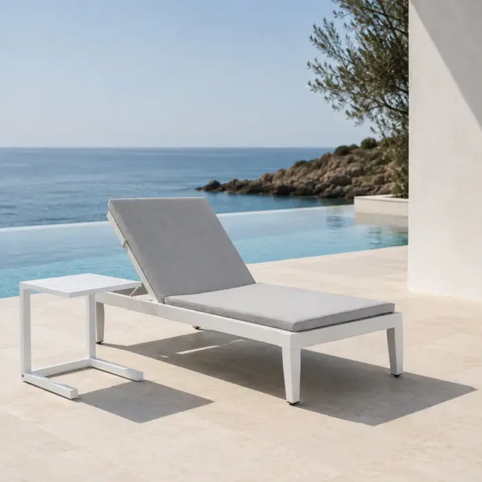 MATZO Sunbed with Side Table
