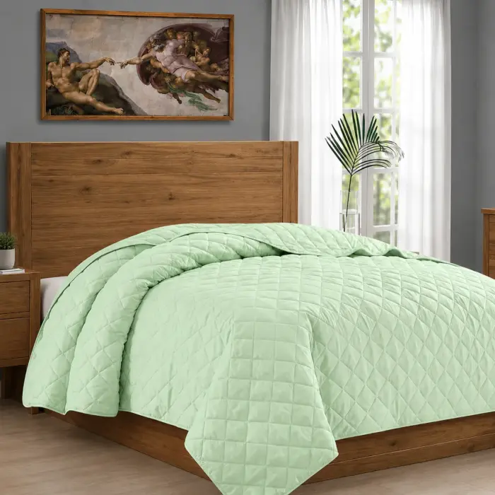 B0779, B0781, B0783 PIC 1 Bedspread 260 x 240cm