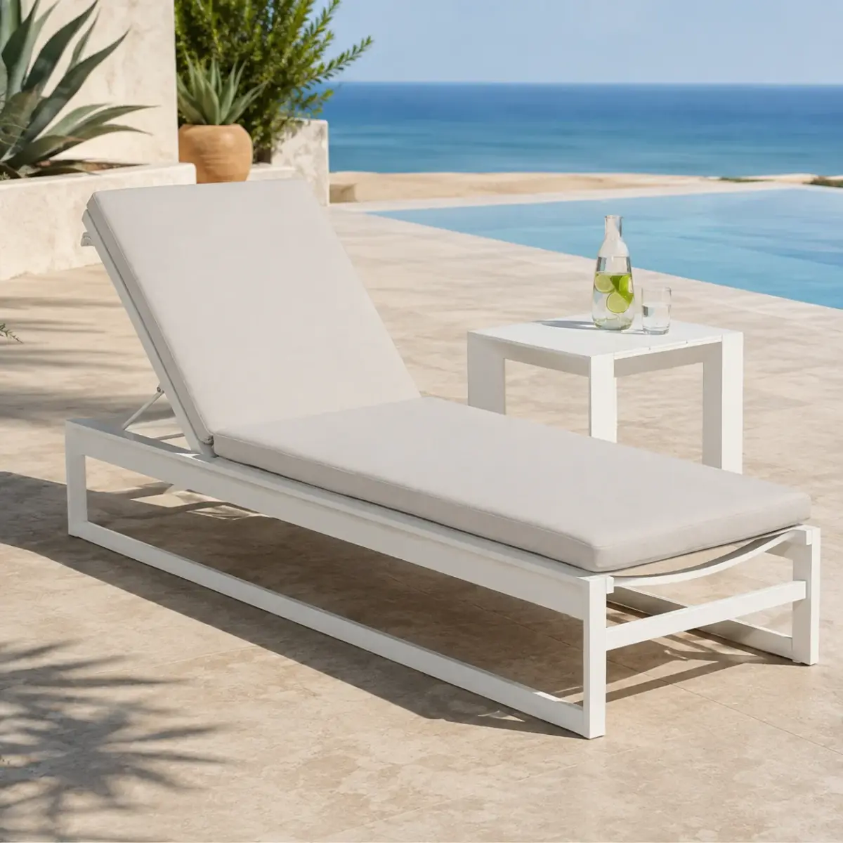 BELLEVUE Sunbed with Side Table