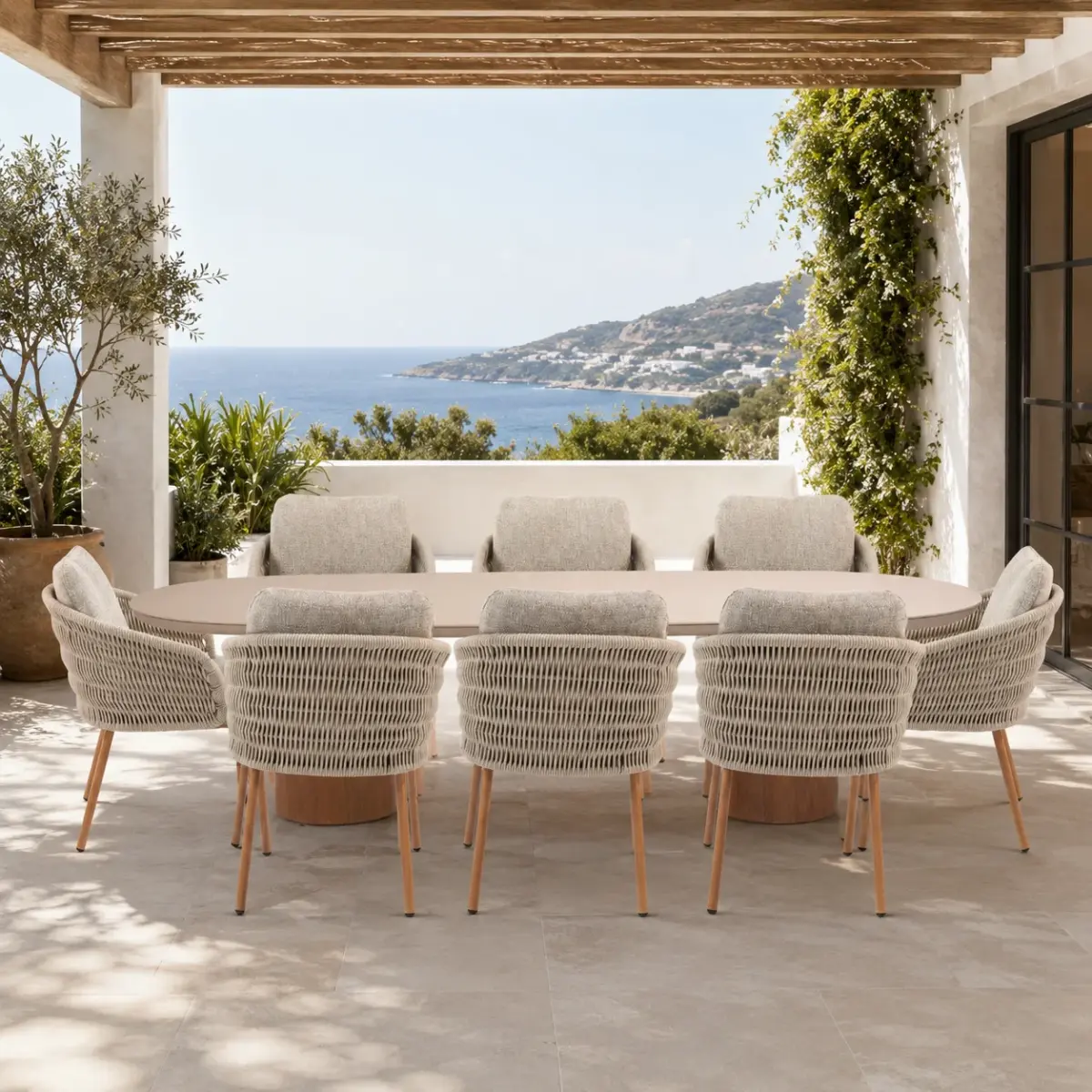 LURA Outdoor Dining Set