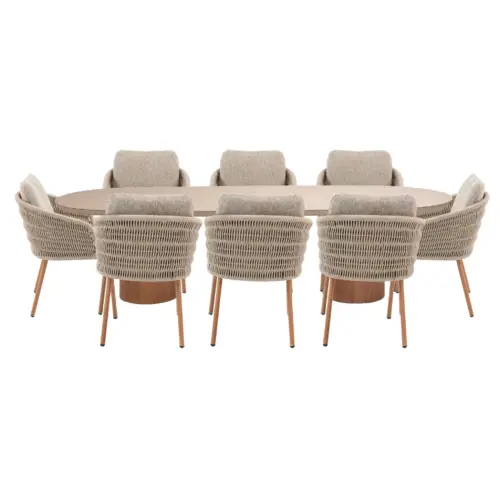LURA Outdoor Dining Set