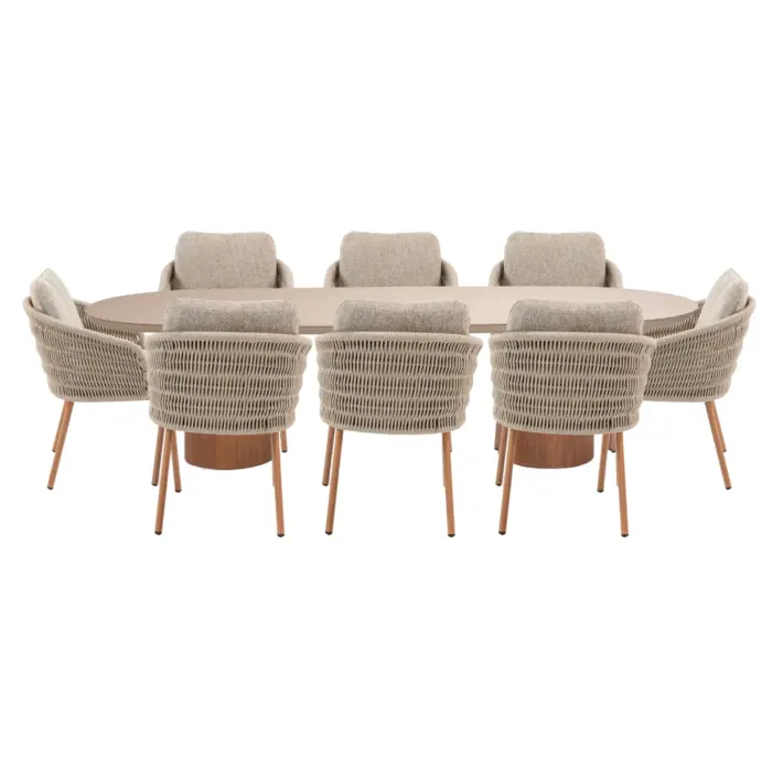 LURA Outdoor Dining Set